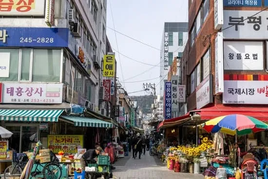 Best Night Markets in Korea: Seoul, Busan, Jeonju